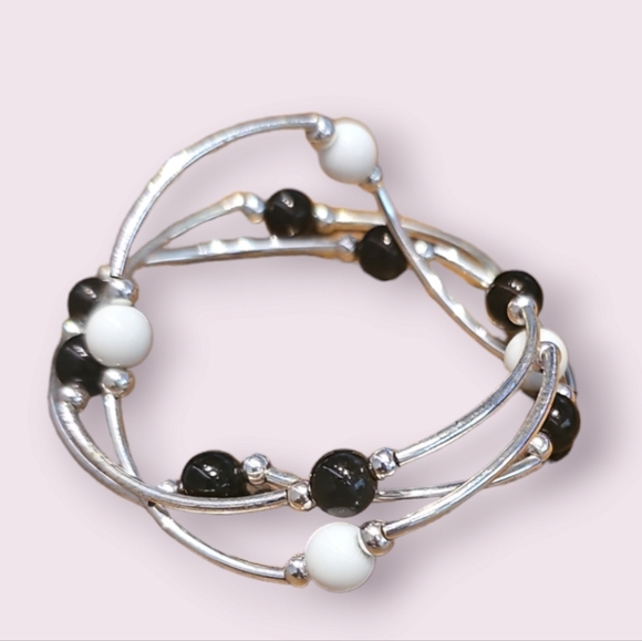 STERLING SILVER SMALLER BEAD WHITE OPAL BLESSING BRACELET. - Picture 2 of 5